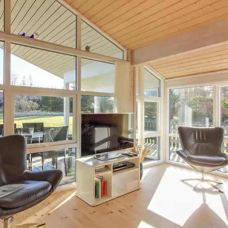Nynke - 600m From The Sea By Interhome