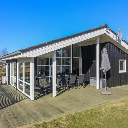 Nynke - 600m From The Sea By Interhome *